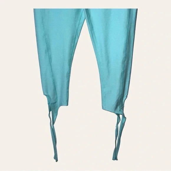 0362.‎ SCORPIO SOL AQUA ATHLETIC CAPRIS WITH WRAP AROUND LEGS SIZE XSMALL - Picture 7 of 7